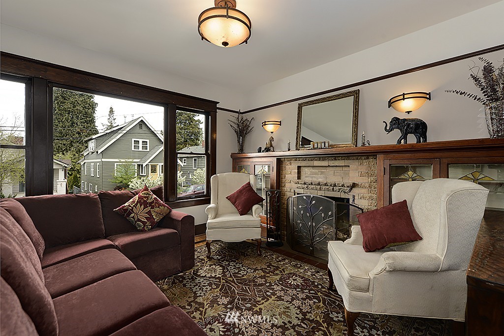 1621 North 53rd Street Seattle, WA 98103 - Photo 4 of 23 Gallery Image 4