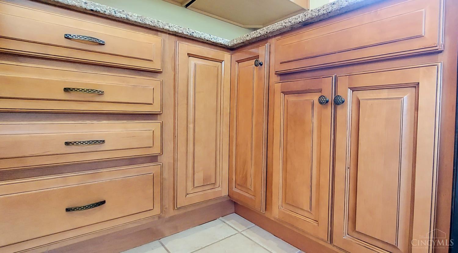 5949 Lawrence Road Cincinnati, OH 45248 - Photo 55 of 72 Gallery Image 55
