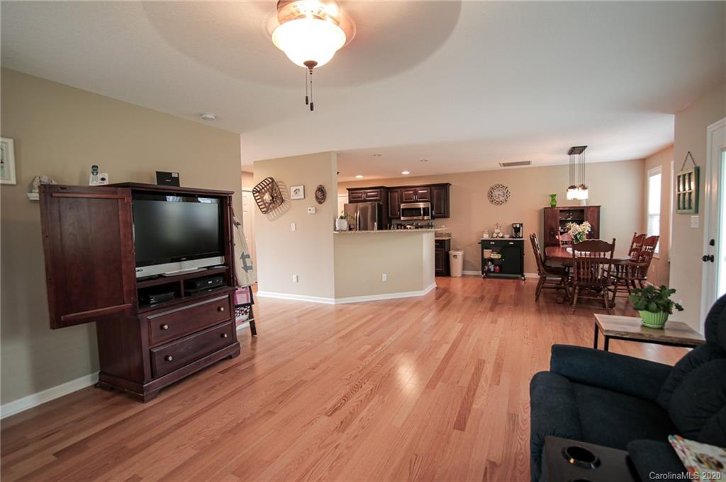 48 Parrot Road Candler, NC 28715 - Photo 17 of 36 Gallery Image 17