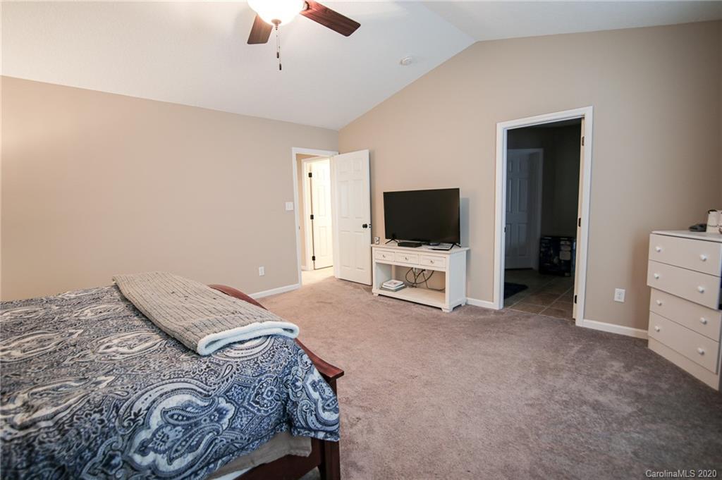 48 Parrot Road Candler, NC 28715 - Photo 19 of 36 Gallery Image 19