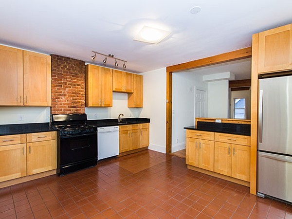 19-25 Rockingham Street Cambridge, MA 02139 - Photo 7 of 22