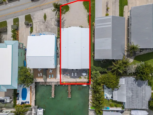 $1,600,000 | 350 East Ocean Drive, Key Colony Beach, FL 33051