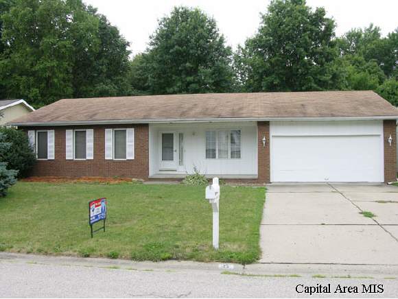 6 Sarah Avenue Springfield, IL 62703 - Photo 1 of 9