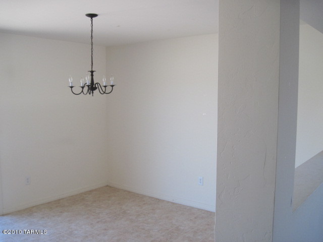 8264 West Razorbill Drive Tucson, AZ 85757 - Photo 8 of 12 Gallery Image 8