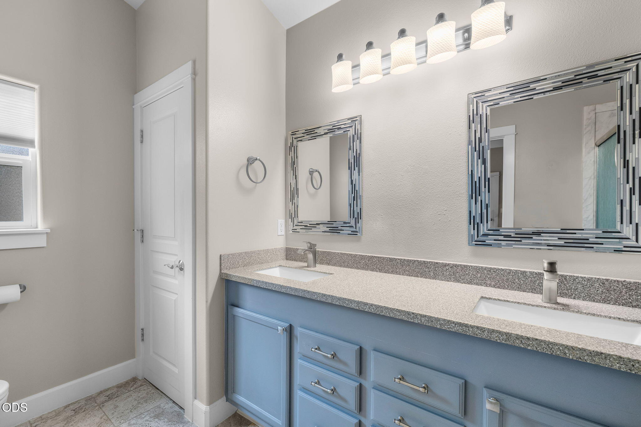 2041 Southwest Obsidian Avenue Redmond, OR 97756 - Photo 31 of 49