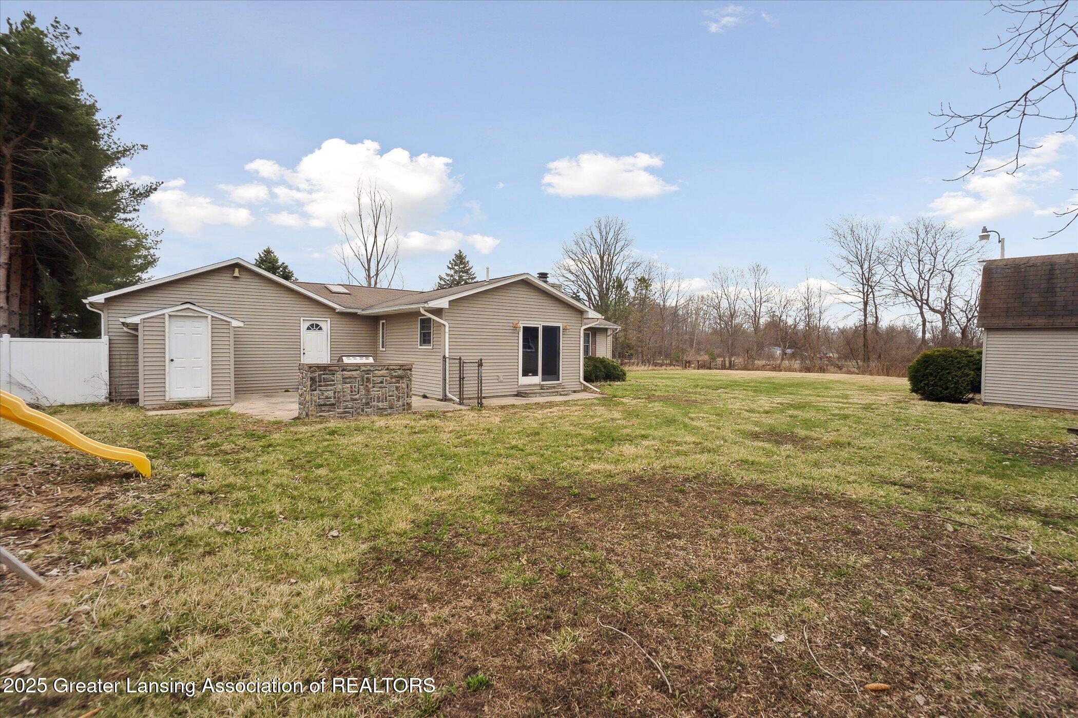 5136 Martin Road Corunna, MI 48817 - Photo 35 of 46 36-5136-Martin-Rd-Corunna-MI-48817-Windo