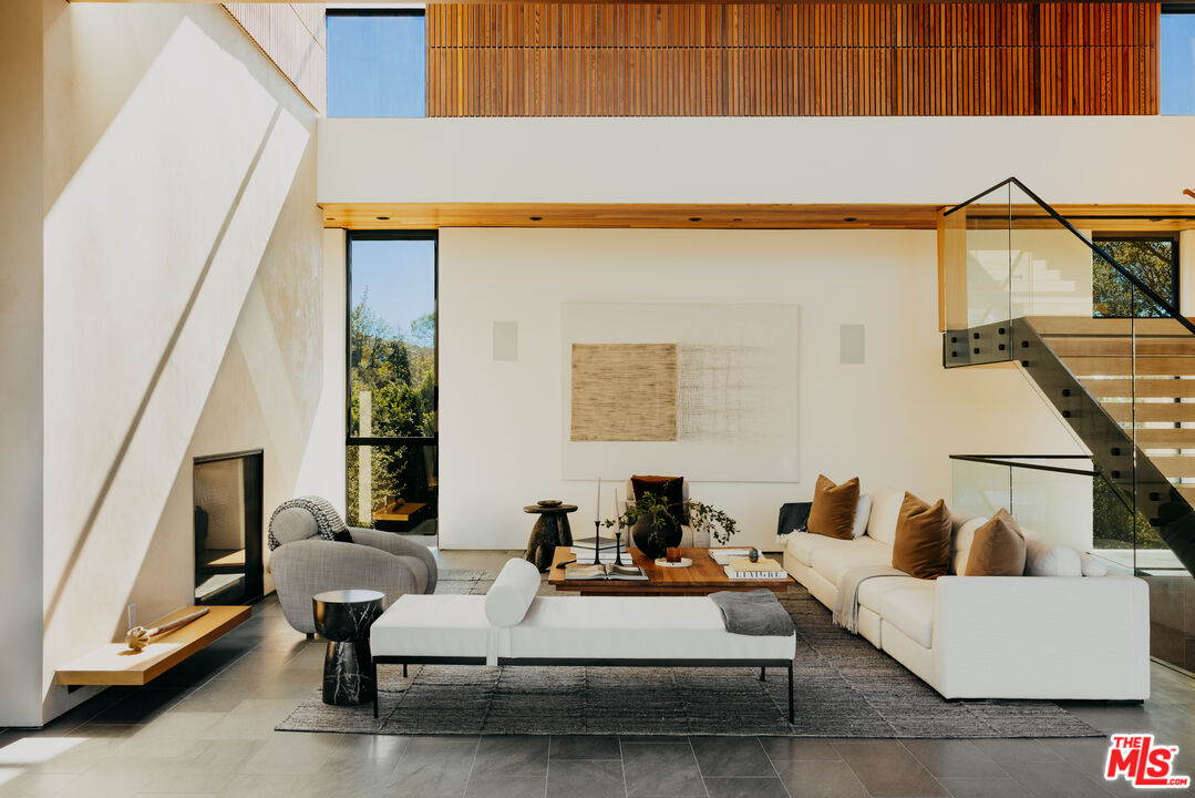 9705 Oak Pass Road Beverly Hills, CA 90210 - Photo 6 of 17