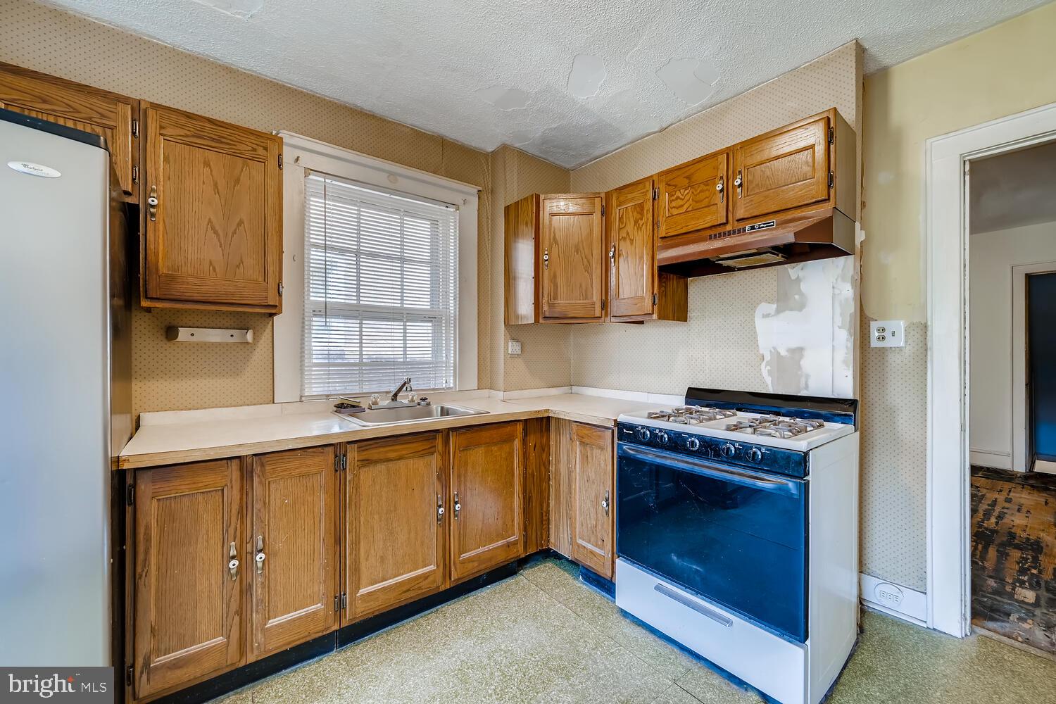 7029 Dunbar Road Dundalk, MD 21222 - Photo 12 of 28