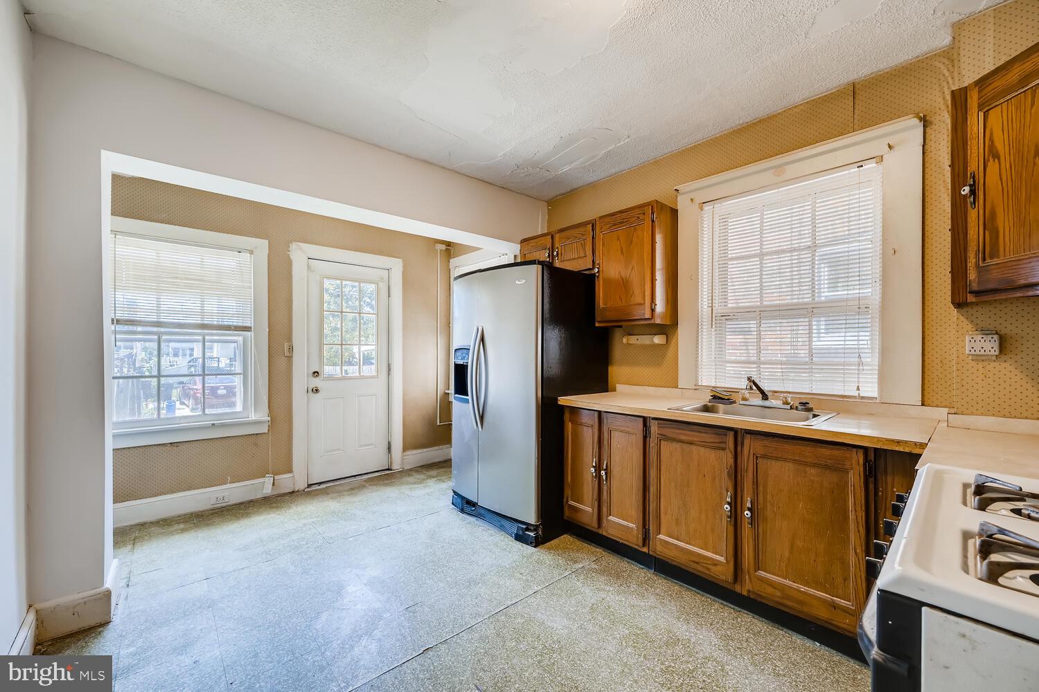 7029 Dunbar Road Dundalk, MD 21222 - Photo 10 of 28