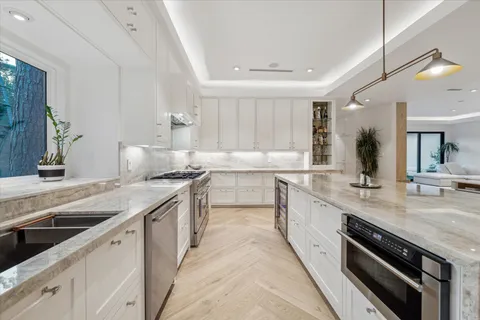 $2,275,000 | 5222 Woodway Drive, Houston, TX 77056