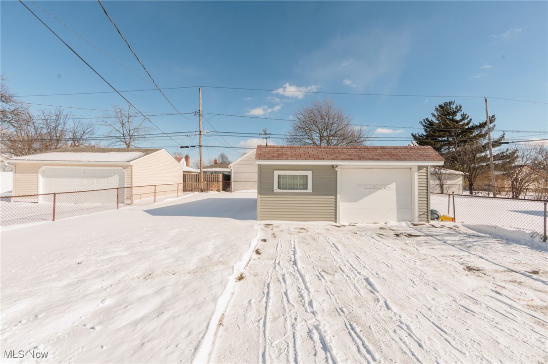 1671 Crestwood Road Cleveland, OH 44124 - Photo 25 of 28 Gallery Image 25