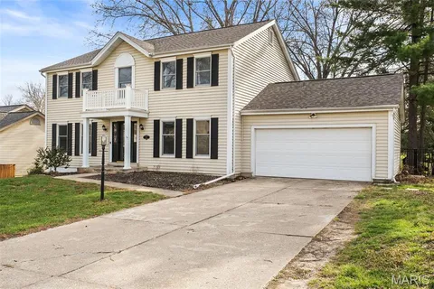 $450,000 | 120 Hunters Pointe Drive, St. Charles, MO 63304