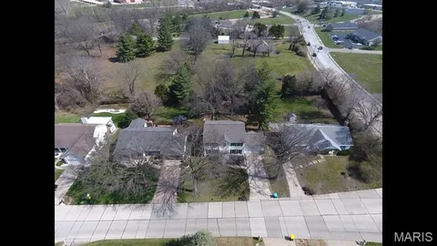 $450,000 | 120 Hunters Pointe Drive, St. Charles, MO 63304