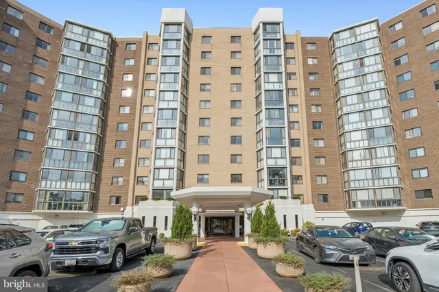 $210,000 | 15115 Interlachen Drive, Unit 3815, Silver Spring, MD 20906