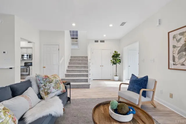 $334,900 | 300 Wyndhurst Drive, Lynchburg, VA 24502