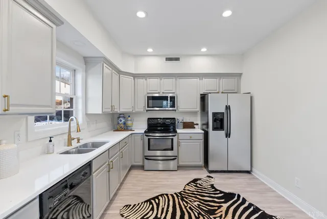 $334,900 | 300 Wyndhurst Drive, Lynchburg, VA 24502