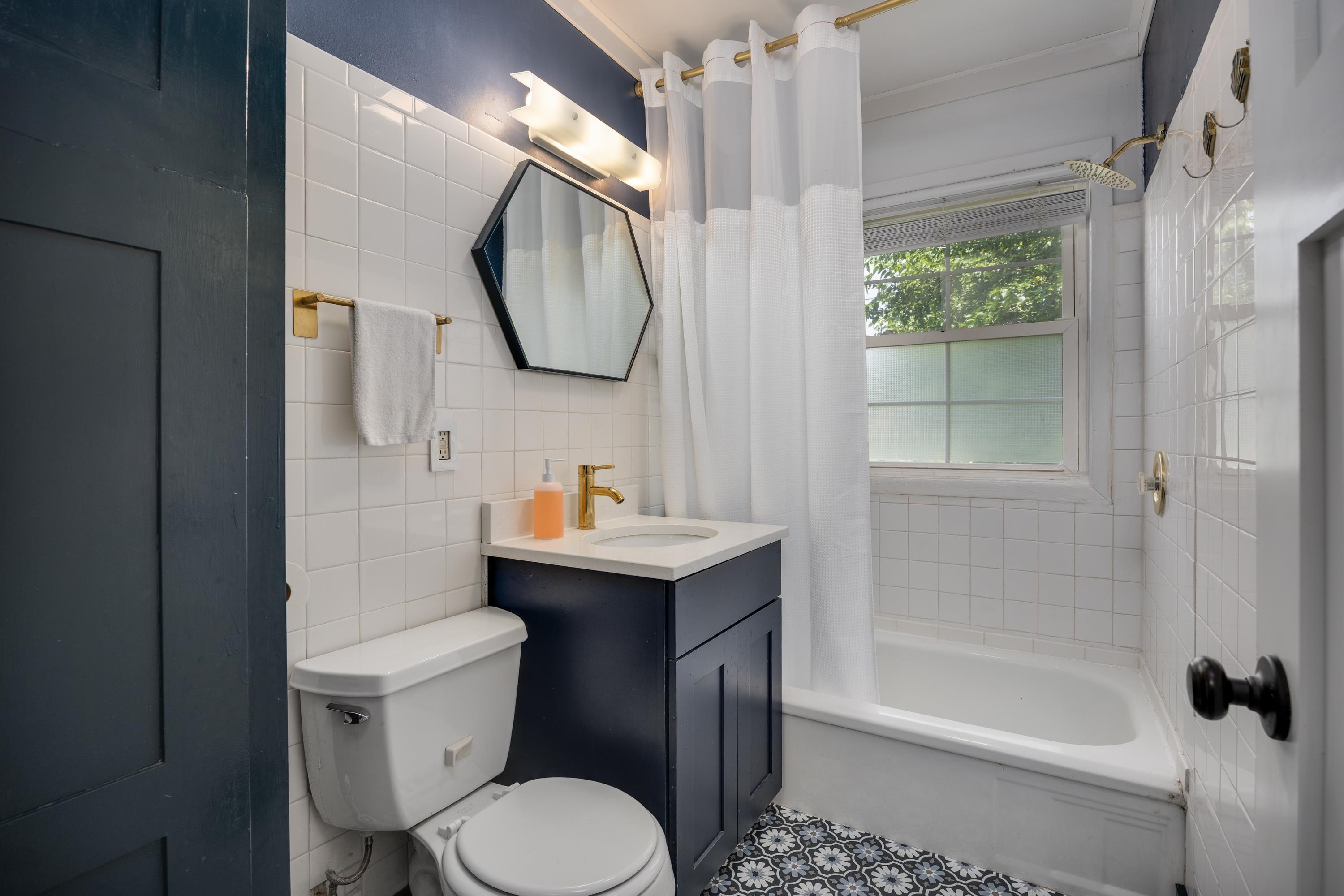 3744 Sargent Street Madison, WI 53714 - Photo 14 of 28