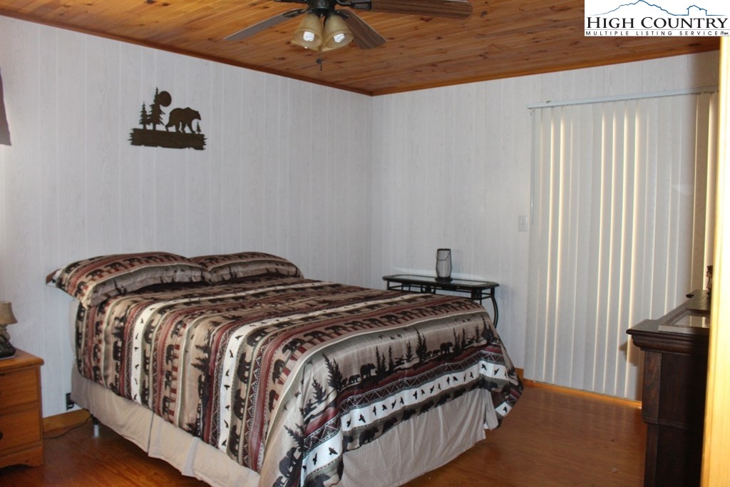 6391 Garvey Bridge Road Crumpler, NC 28617 - Photo 11 of 31 Gallery Image 11