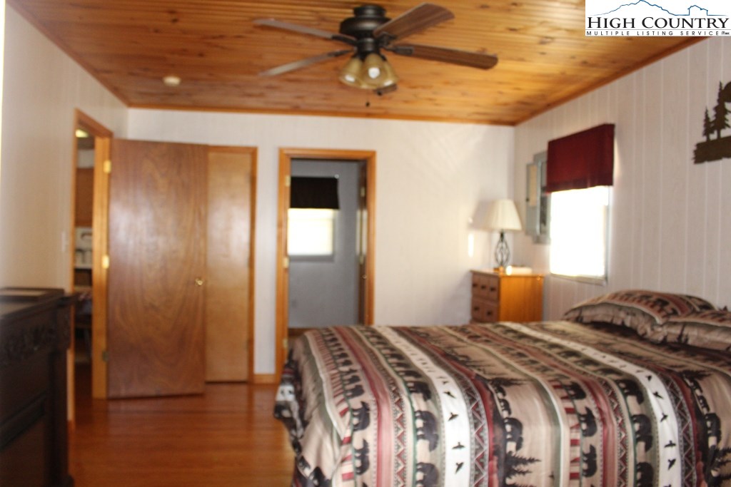 6391 Garvey Bridge Road Crumpler, NC 28617 - Photo 12 of 31 Gallery Image 12