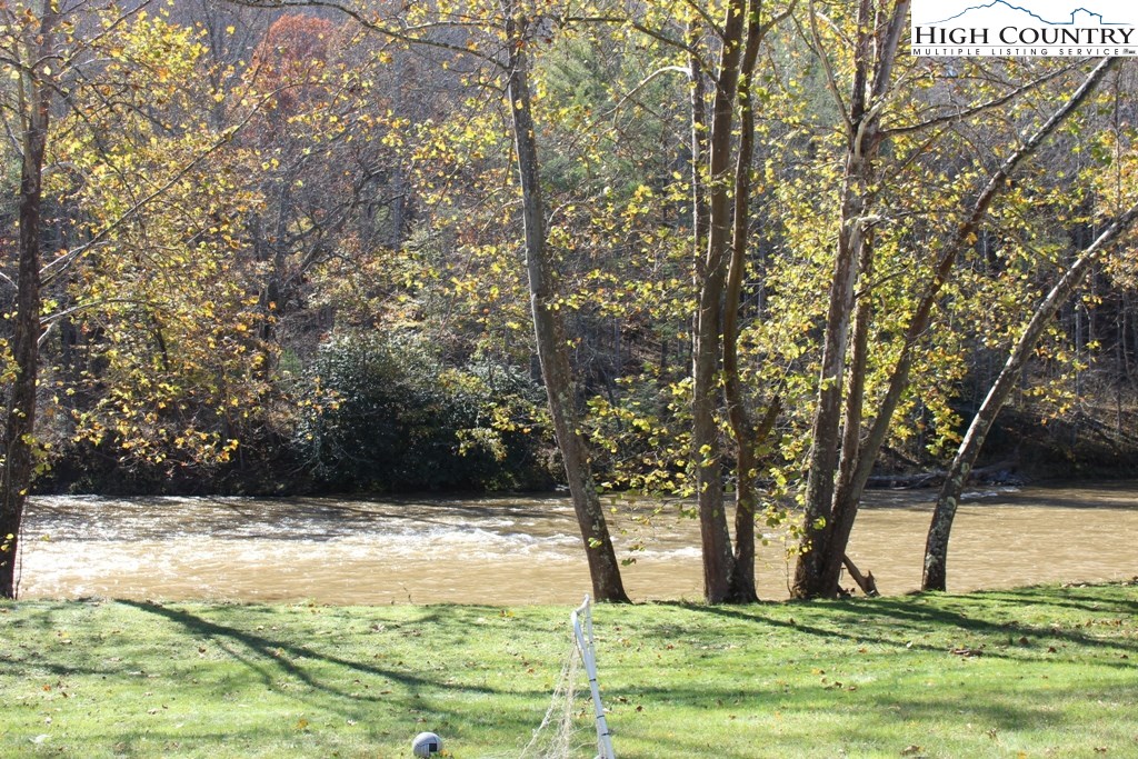 6391 Garvey Bridge Road Crumpler, NC 28617 - Photo 27 of 31 Gallery Image 27