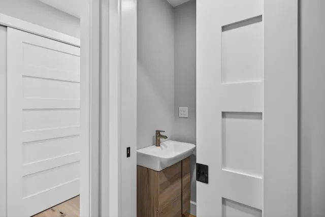 $999,000 | 958 East Woodstock Road, Woodstock, VT 05091