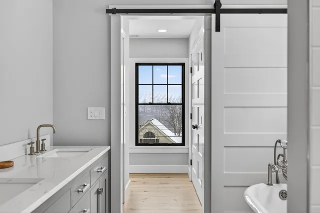 $999,000 | 958 East Woodstock Road, Woodstock, VT 05091