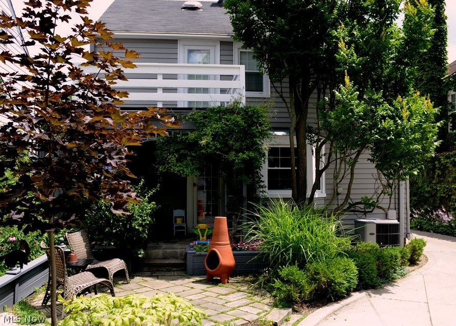 3530 Stoer Road Shaker Heights, OH 44122 - Photo 23 of 25 Landscaping done right