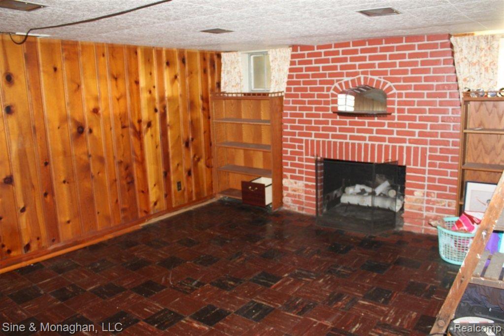 440 Madison Street Grosse Pointe, MI 48236 - Photo 15 of 16 IMG_0989.JPG