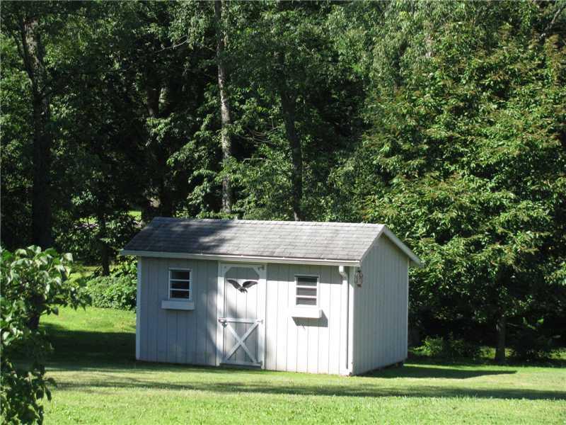 2271 Winner Road Hermitage, PA 16148 - Photo 11 of 12 Storage.