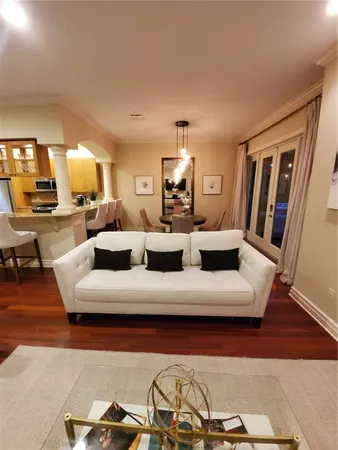 $5,800 | 4907 Bayshore Boulevard, Unit 102, Tampa, FL 33611