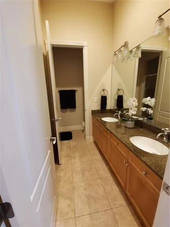 $5,800 | 4907 Bayshore Boulevard, Unit 102, Tampa, FL 33611