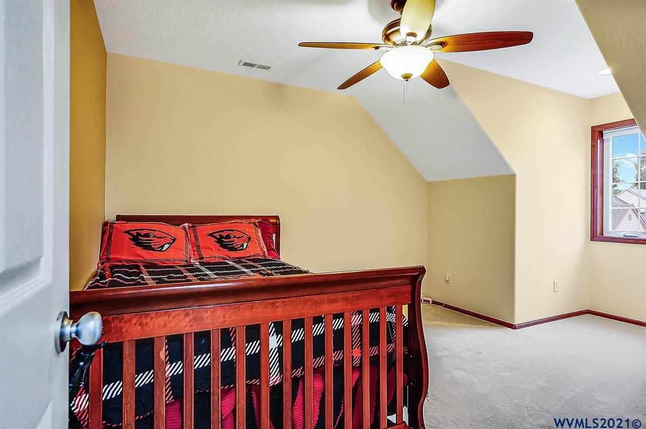 2037 Chase Loop Southwest Albany, OR 97321 - Photo 26 of 38 Gallery Image 26