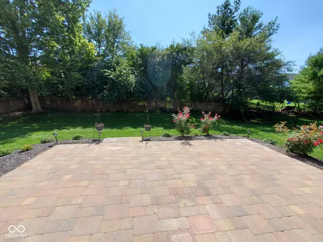 $2,100 | 10116 Hawks Lake Drive, Fishers, IN 46037