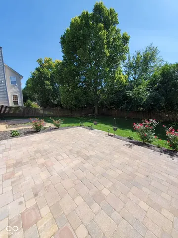 $2,100 | 10116 Hawks Lake Drive, Fishers, IN 46037