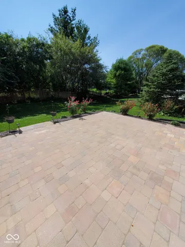 $2,100 | 10116 Hawks Lake Drive, Fishers, IN 46037