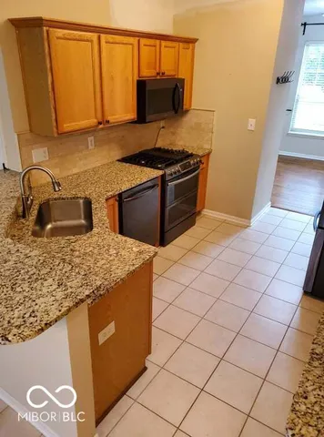 $2,100 | 10116 Hawks Lake Drive, Fishers, IN 46037