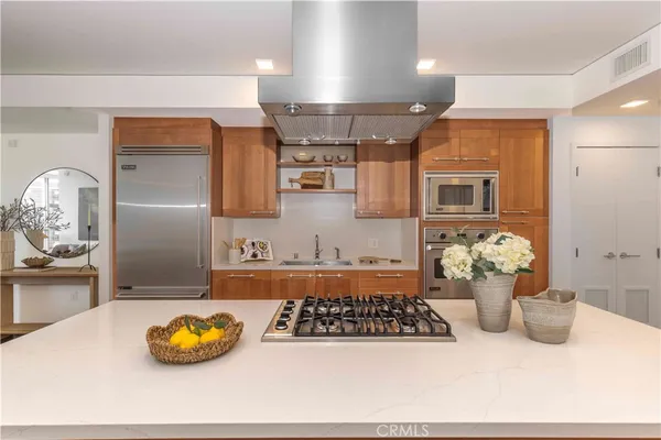 $639,600 | 9 Mac Arthur Place, Unit 404, Santa Ana, CA 92707