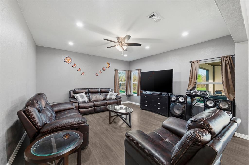 641 Countess Road Quinlan, TX 75474 - Photo 14 of 40