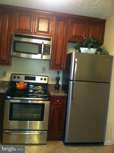 10316 Old Fort Road Fort Washington, MD 20744 - Photo 12 of 29 Kitchen 3
