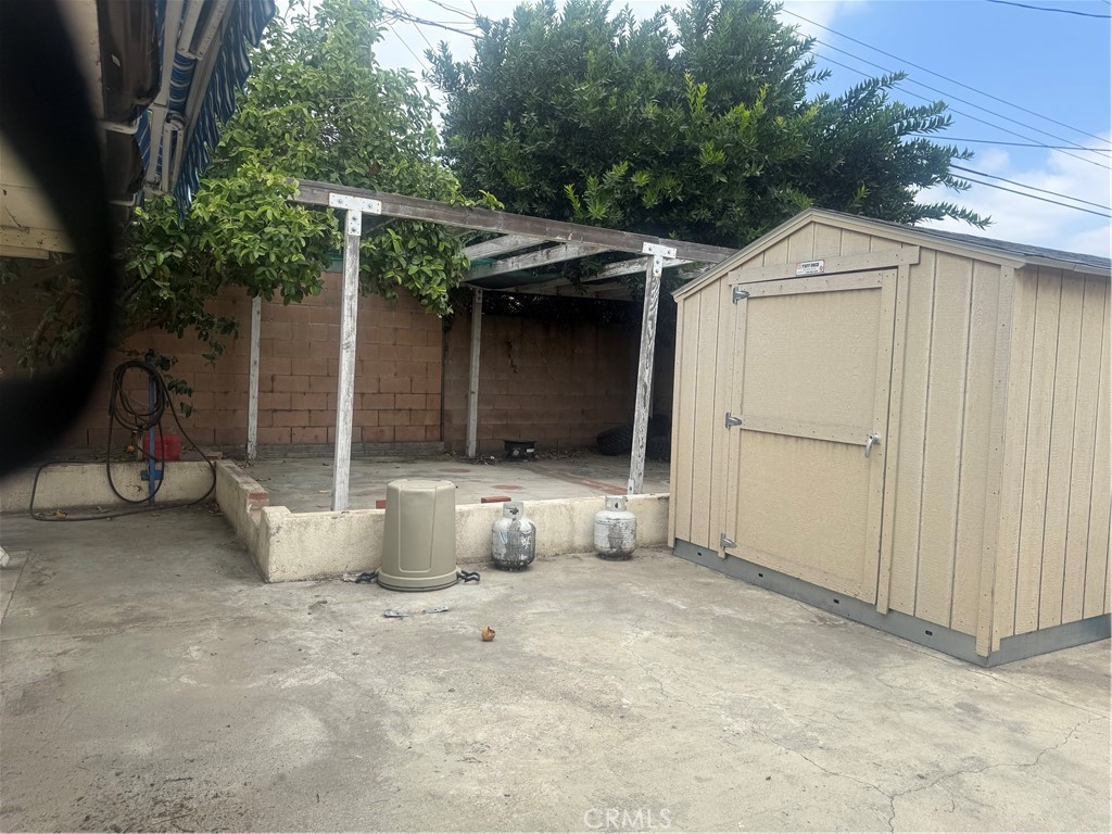 822 East Virginia Street Rialto, CA 92376 - Photo 36 of 43
