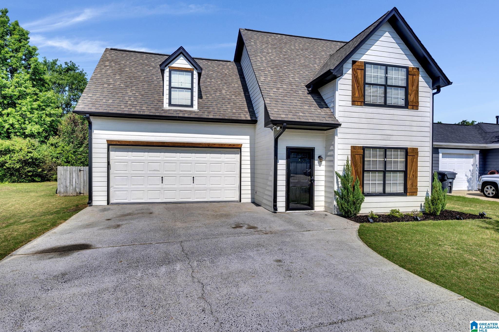 1004 Meriweather Court Calera, AL 35040 - Photo 3 of 31