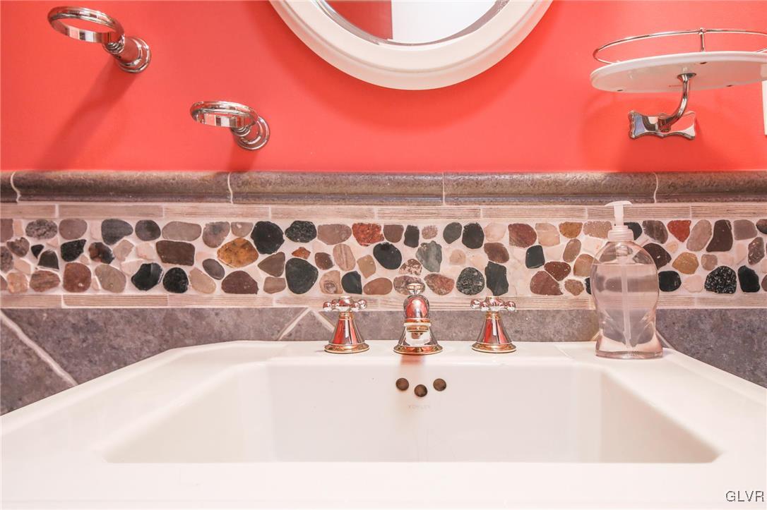 1350 Kelchner Road Bethlehem, PA 18018 - Photo 20 of 32 Gallery Image 20