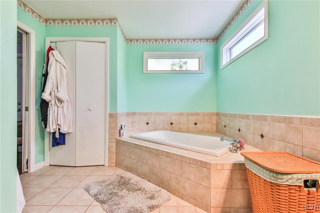 1350 Kelchner Road Bethlehem, PA 18018 - Photo 28 of 32 in law suite