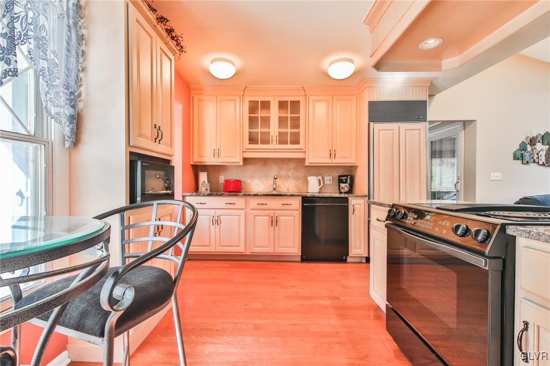 1350 Kelchner Road Bethlehem, PA 18018 - Photo 4 of 32 Gallery Image 4