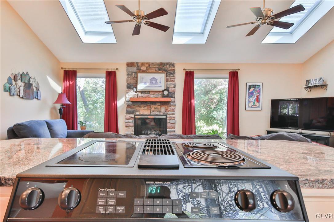 1350 Kelchner Road Bethlehem, PA 18018 - Photo 5 of 32 Gallery Image 5