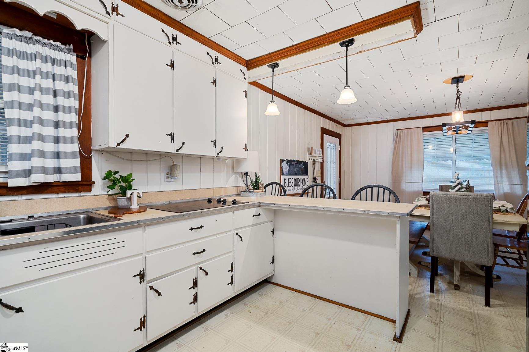 341 Lee Carey Road Laurens, SC 29360 - Photo 8 of 23 Gallery Image 8