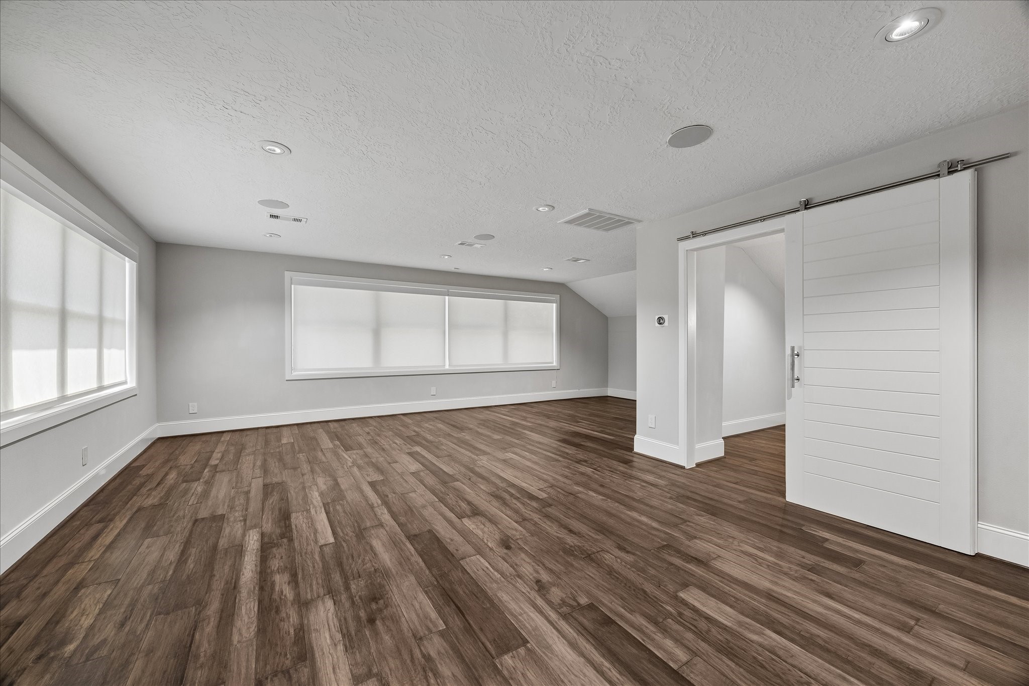 14855 Perthshire Road Houston, TX 77079 - Photo 29 of 43