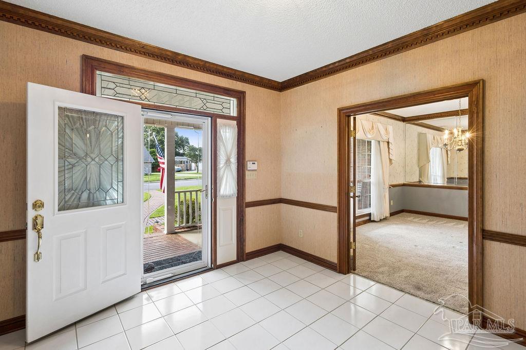 1513 Kings Road Cantonment, FL 32533 - Photo 5 of 33