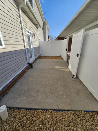 a view of a garage