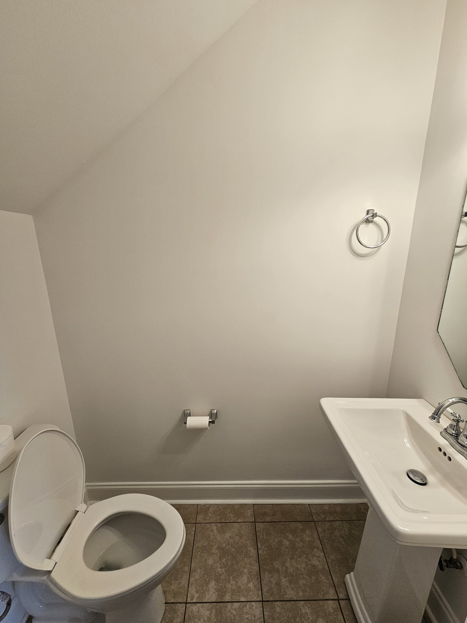 322 Rowlette Circle Murfreesboro, TN 37127 - Photo 8 of 23 a bathroom with a sink a toilet